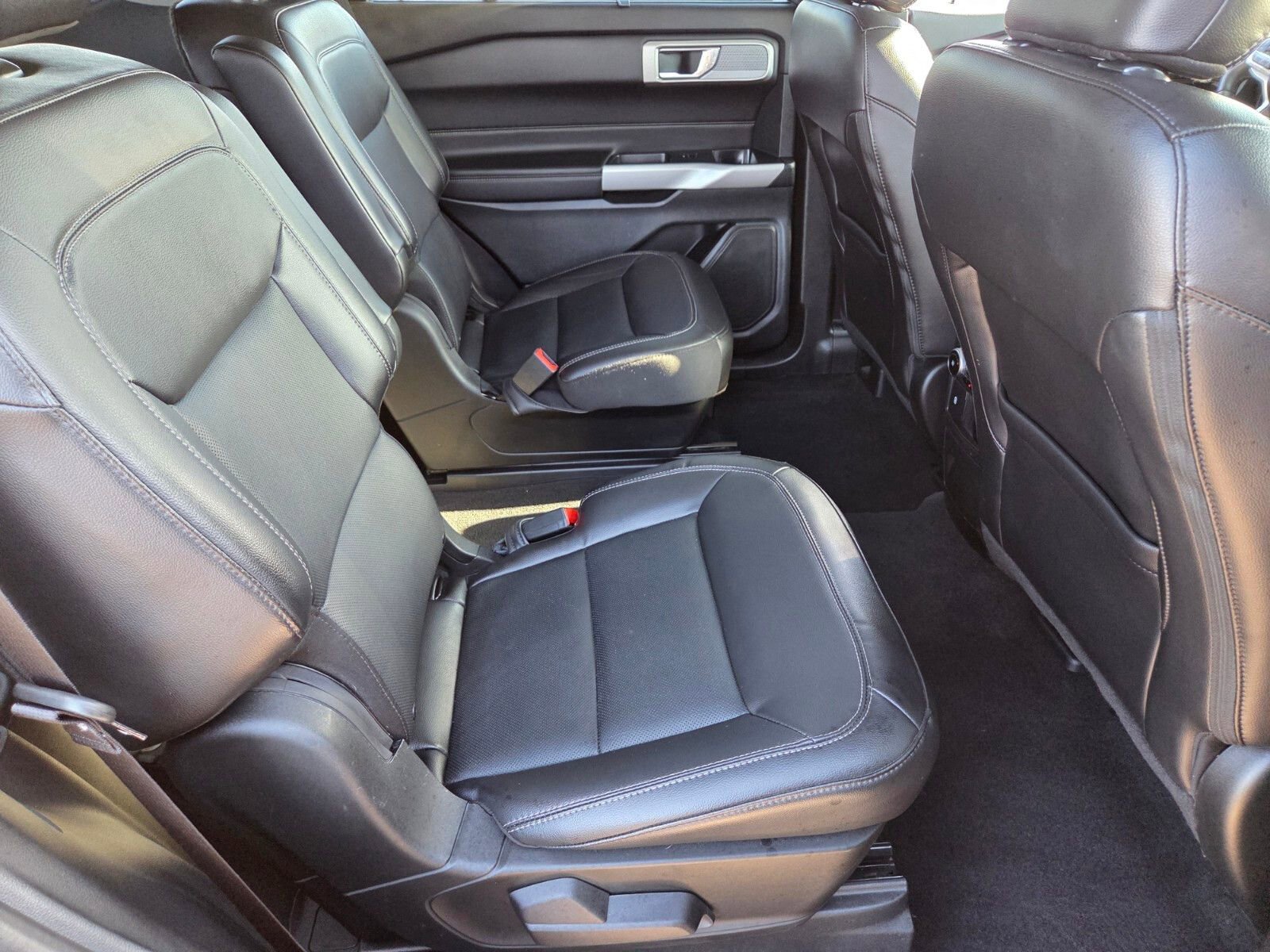 Certified 2024 Ford Explorer Limited w/ Equipment Group 301A image 16