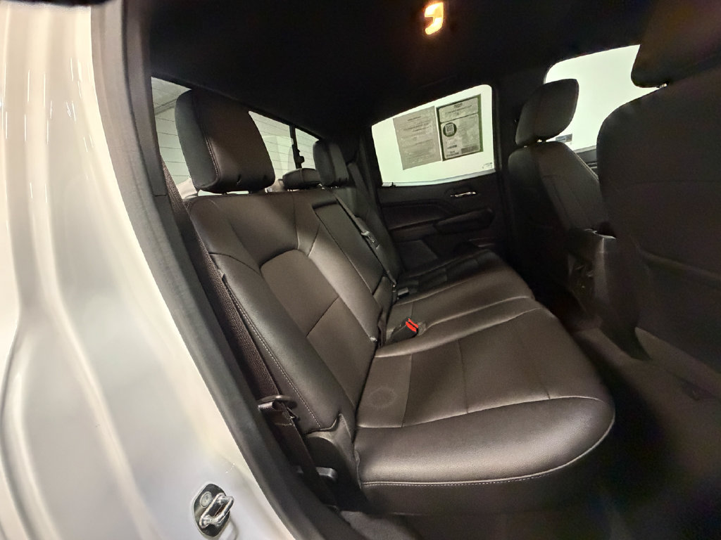 Used 2023 Chevrolet Colorado LT w/ LT Convenience Package III AWD/4WD image 14