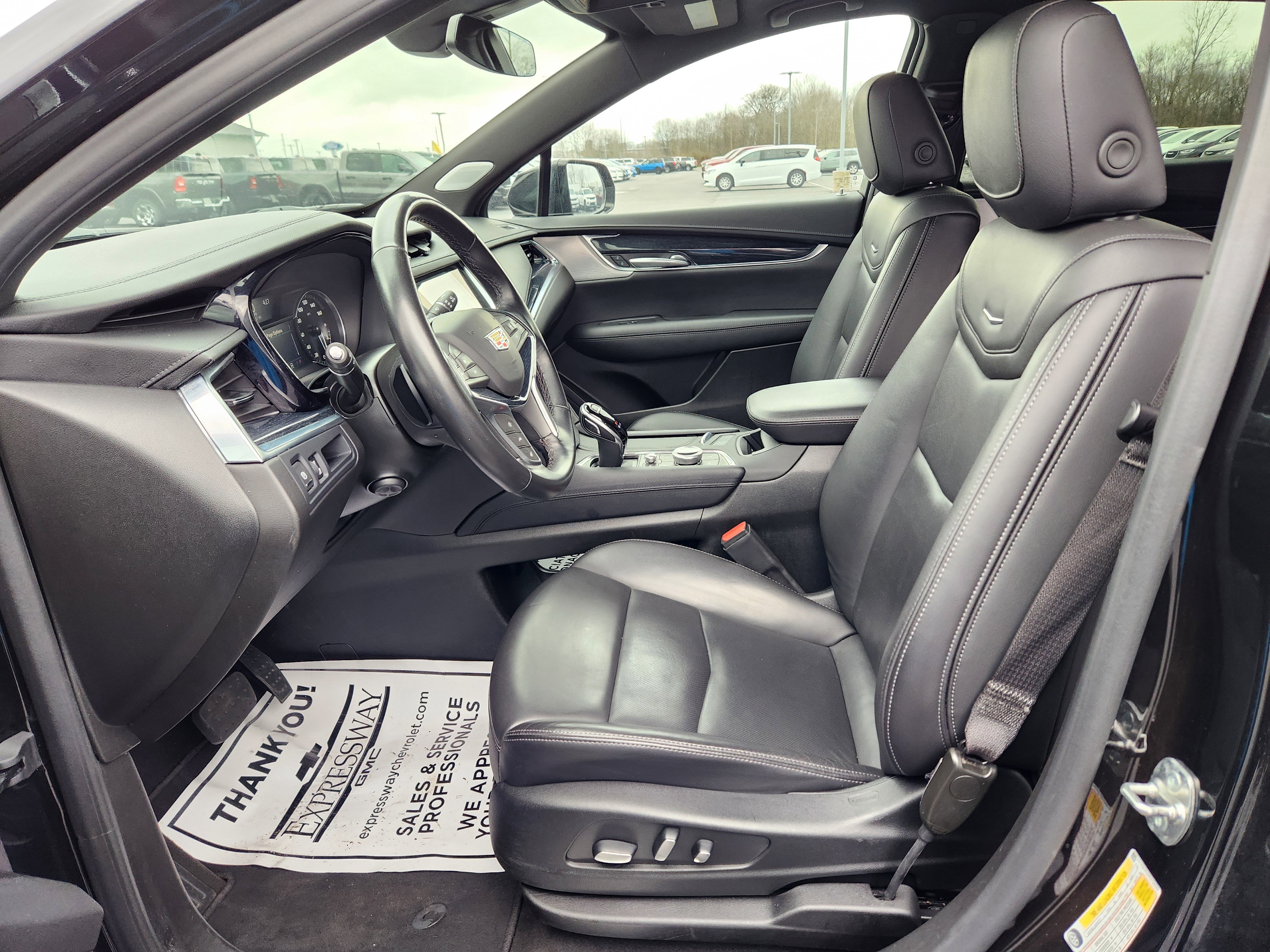 Used 2024 Cadillac XT5 Premium Luxury AWD/4WD image 12