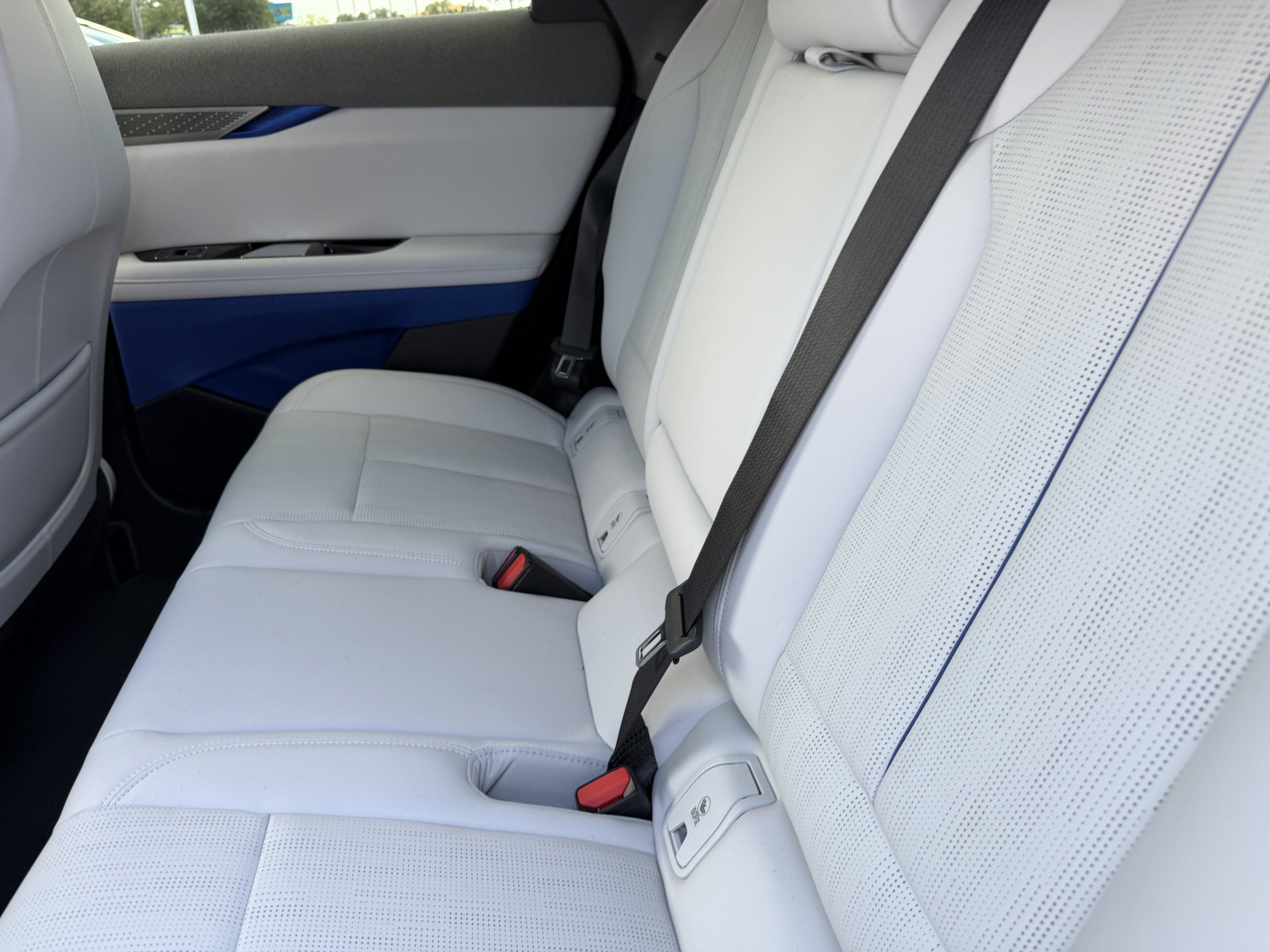 New 2026 Cadillac Optiq Luxury 2 RWD image 17