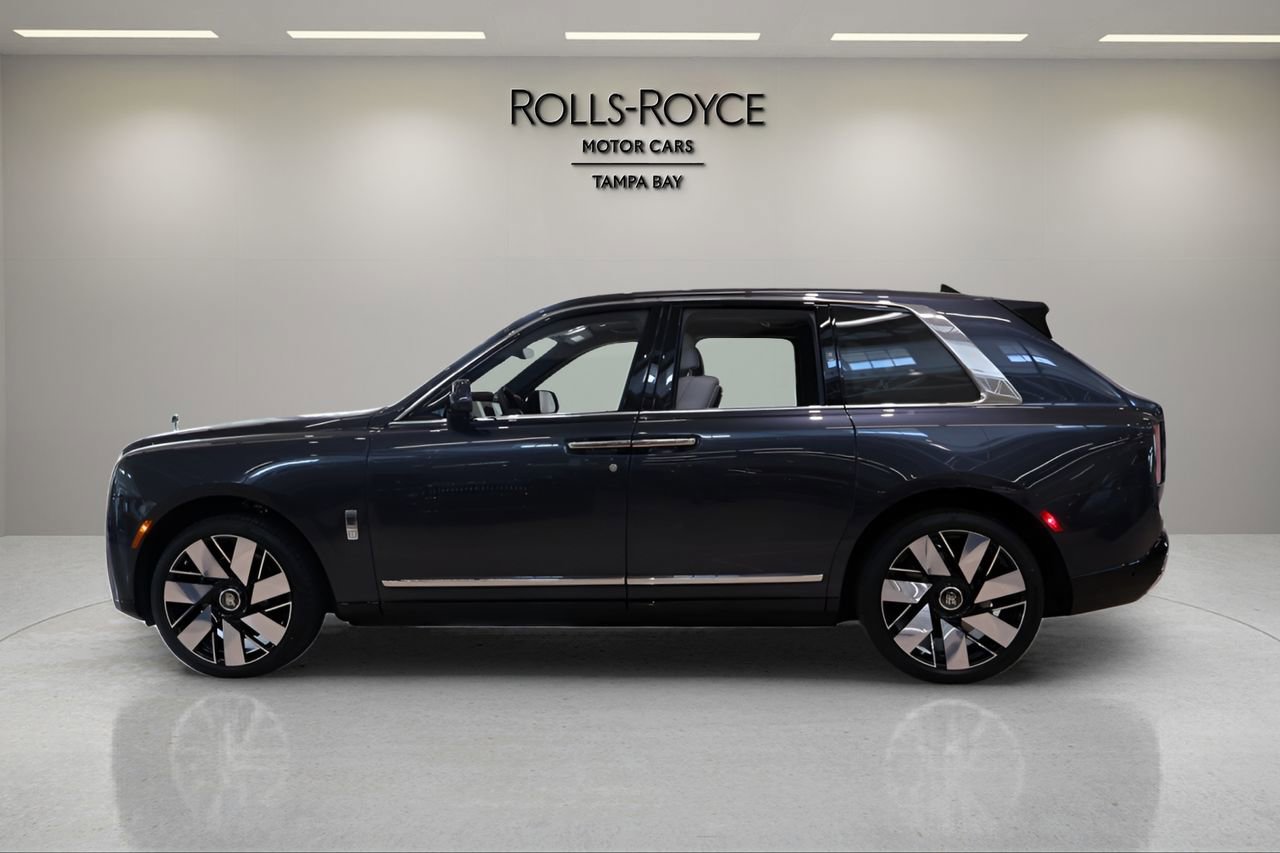 New 2026 Rolls-Royce Cullinan AWD/4WD image 3