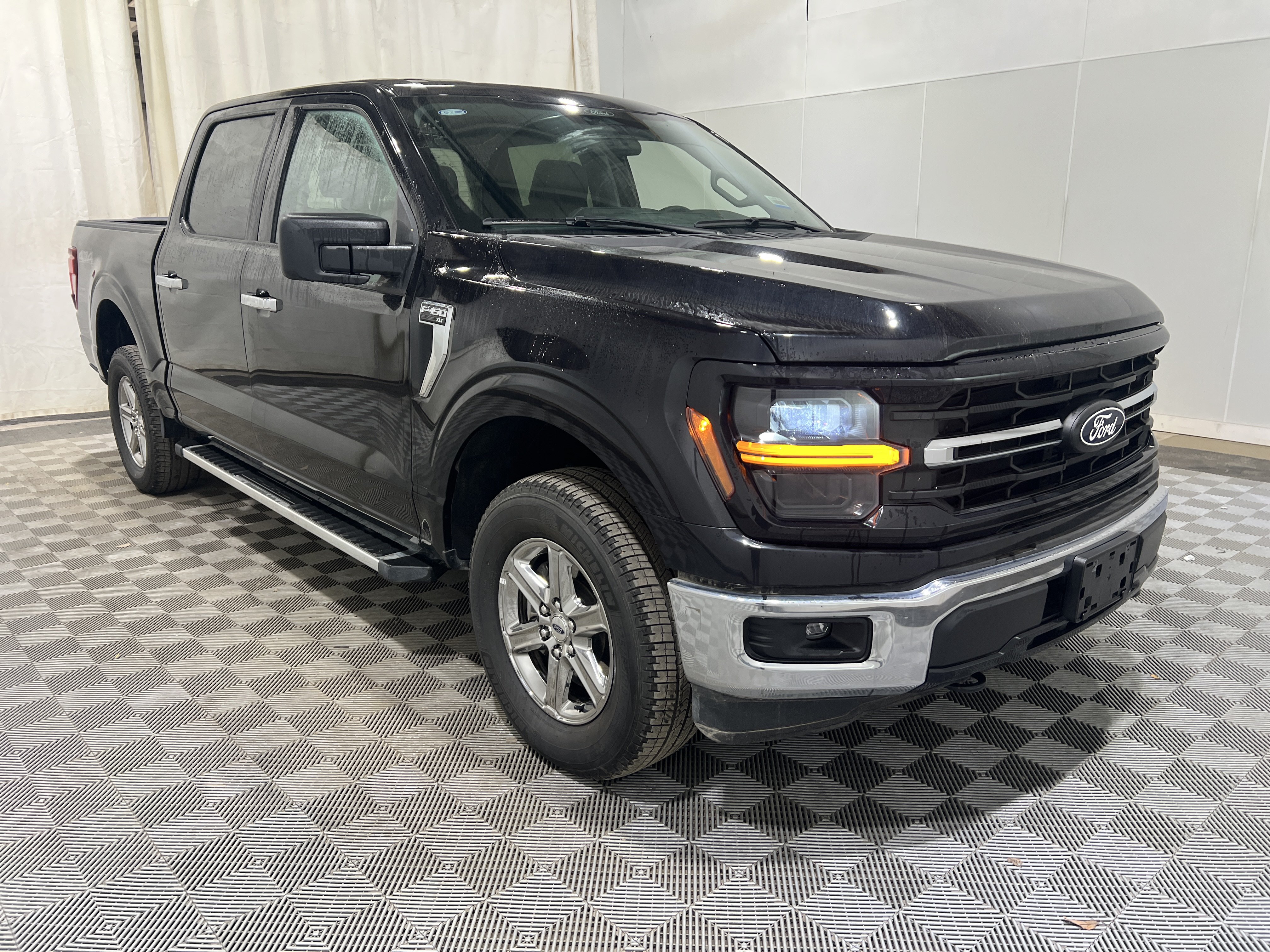Used 2025 Ford F150 XLT w/ Equipment Group 301A Standard AWD/4WD image 4