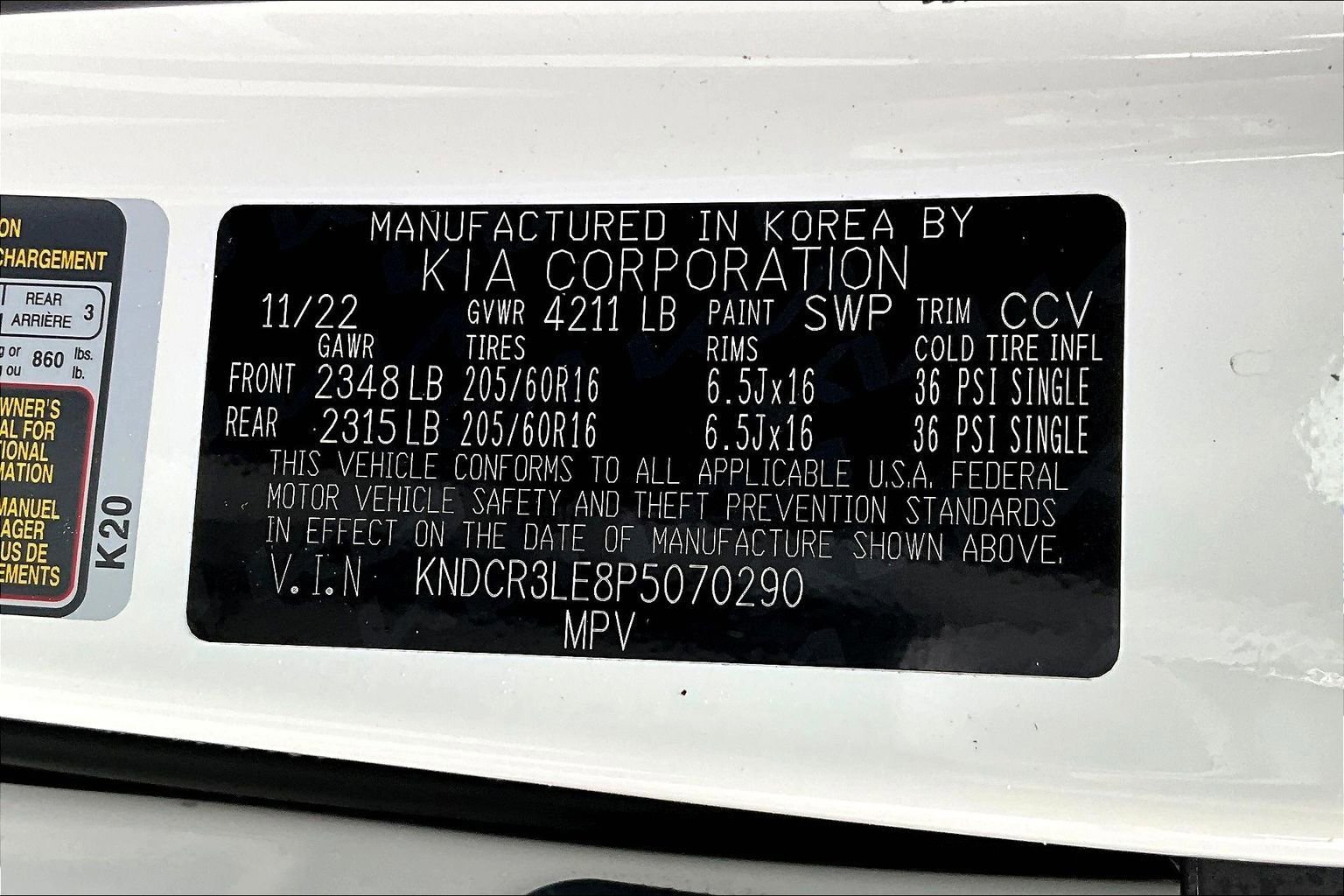 Used 2023 Kia Niro EX image 18