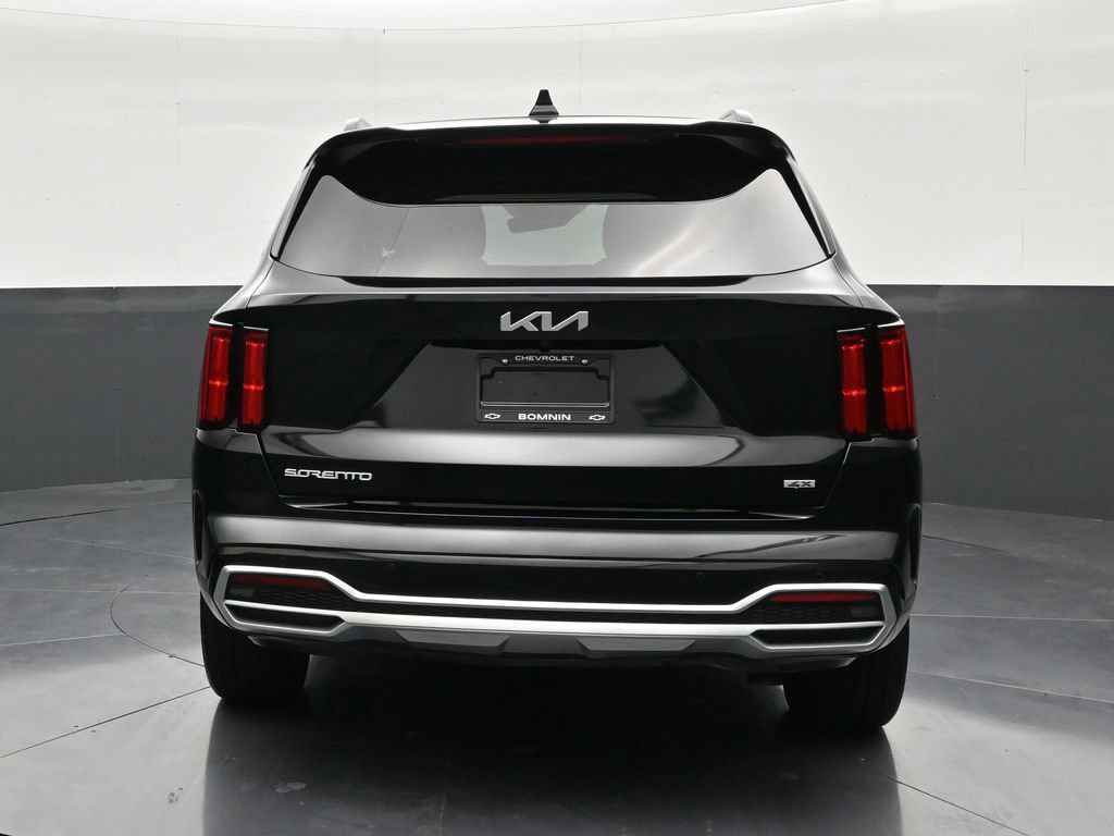 Used 2023 Kia Sorento SX AWD/4WD image 4