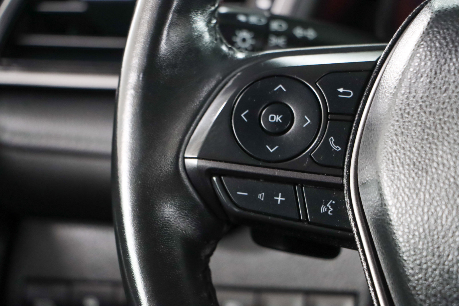 Used 2024 Toyota Camry XSE FWD image 13