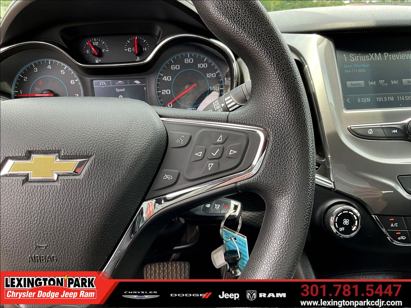 Used 2017 Chevrolet Cruze LT FWD image 12