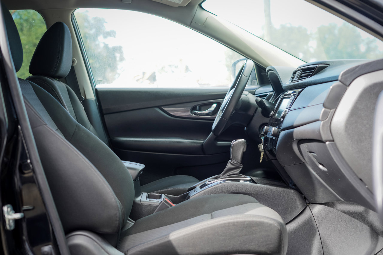 Used 2020 Nissan Rogue S image 7