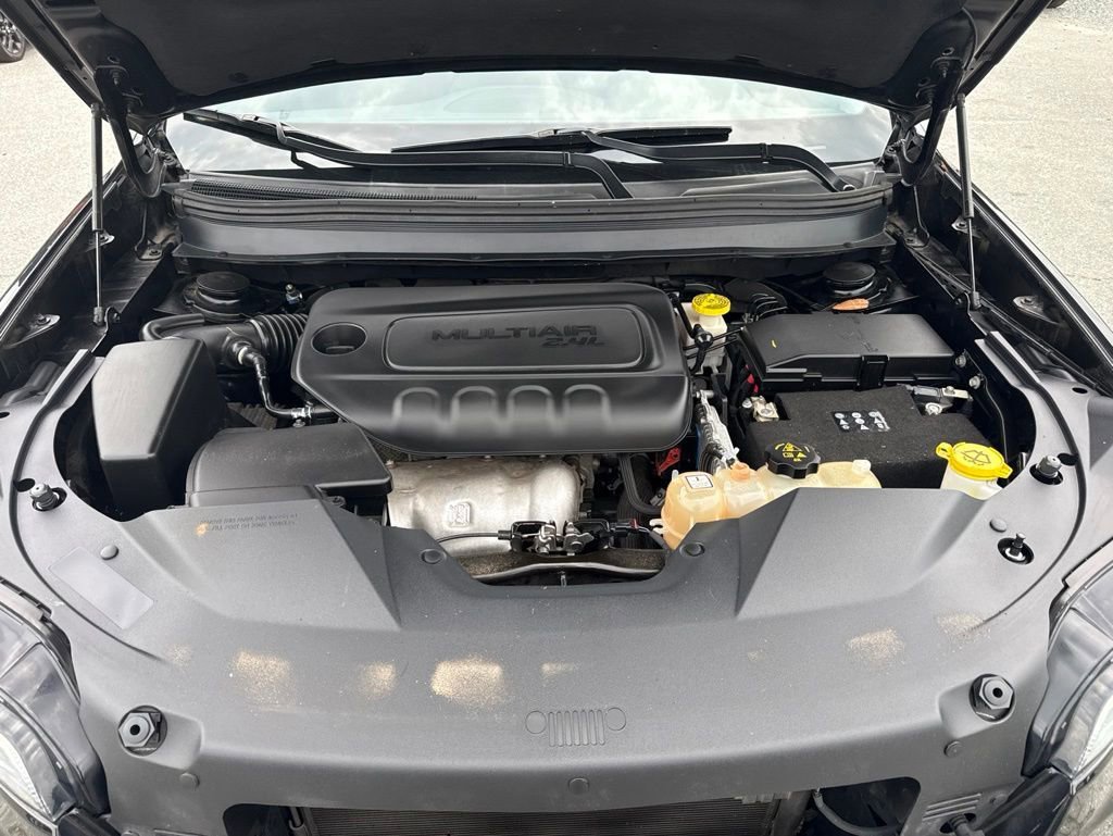 Used 2019 Jeep Cherokee Limited FWD image 34