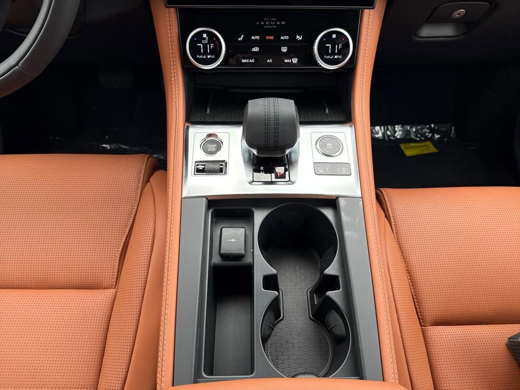 Used 2026 Jaguar F-PACE R-Dynamic S image 25