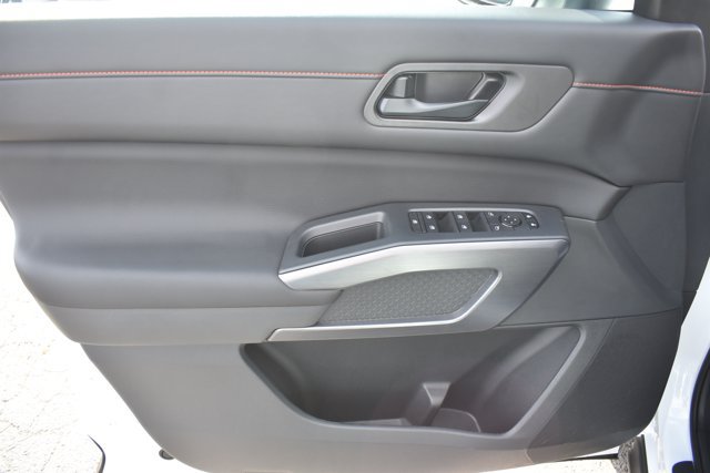 New 2026 Nissan Pathfinder Rock Creek w/ Rock Creek Premium Package AWD/4WD image 12