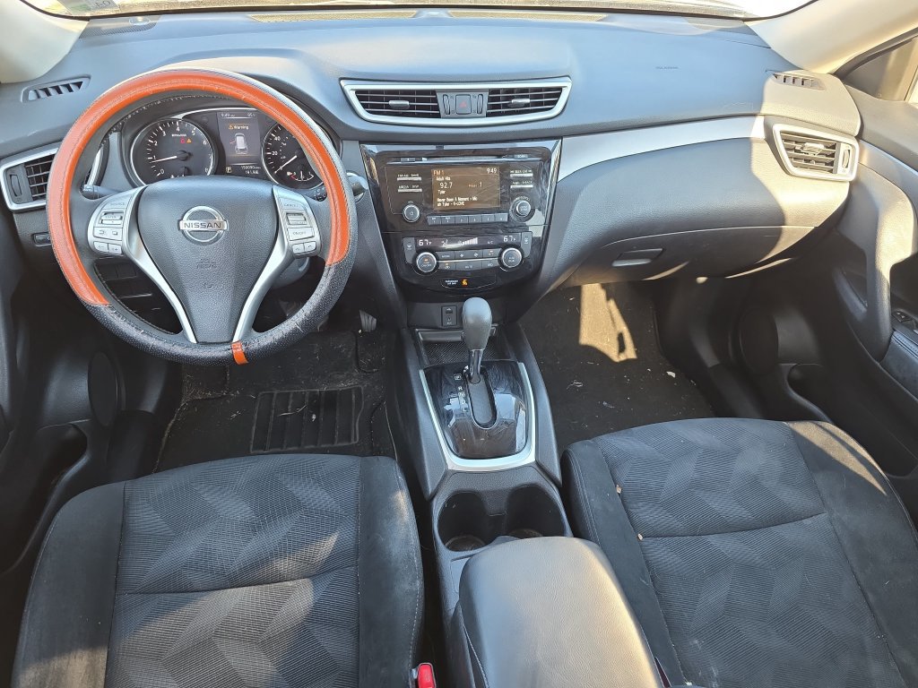 Used 2014 Nissan Rogue SV FWD image 16
