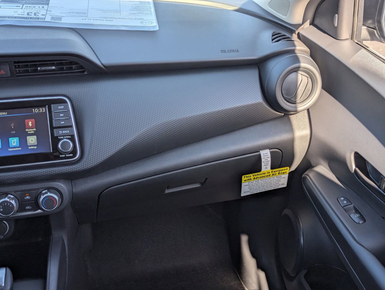 New 2025 Nissan Kicks Play S image 21