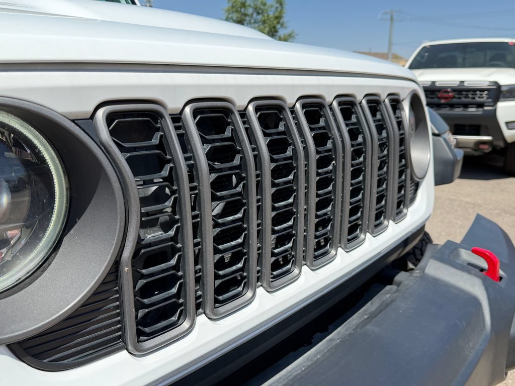 Used 2025 Jeep Wrangler Unlimited Rubicon AWD/4WD image 11