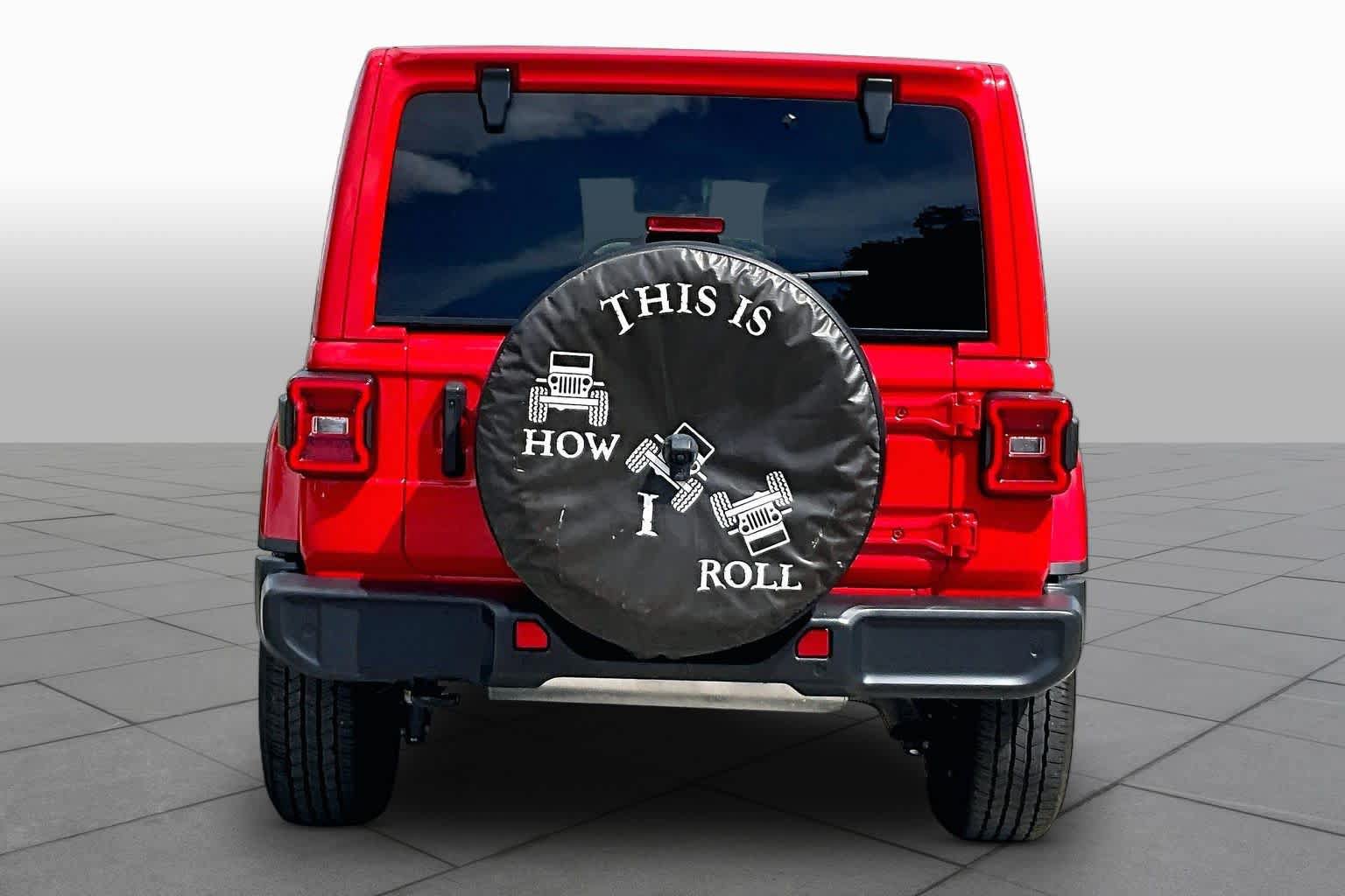 Used 2021 Jeep Wrangler Unlimited Sahara AWD/4WD image 5