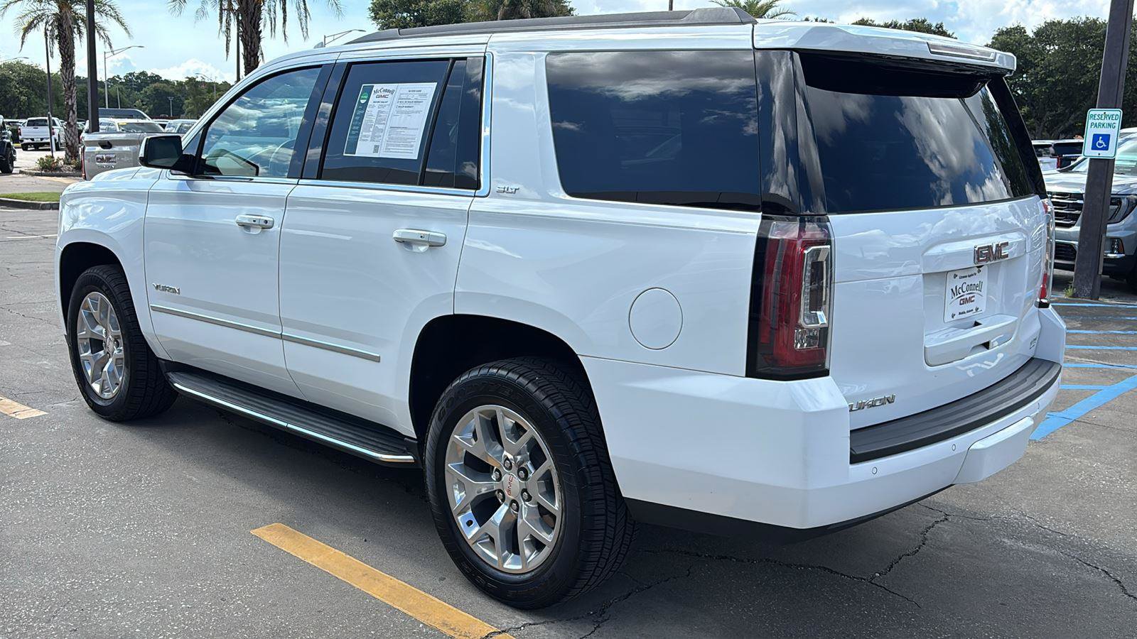 Certified 2018 GMC Yukon SLT w/ Open Road Package RWD image 5