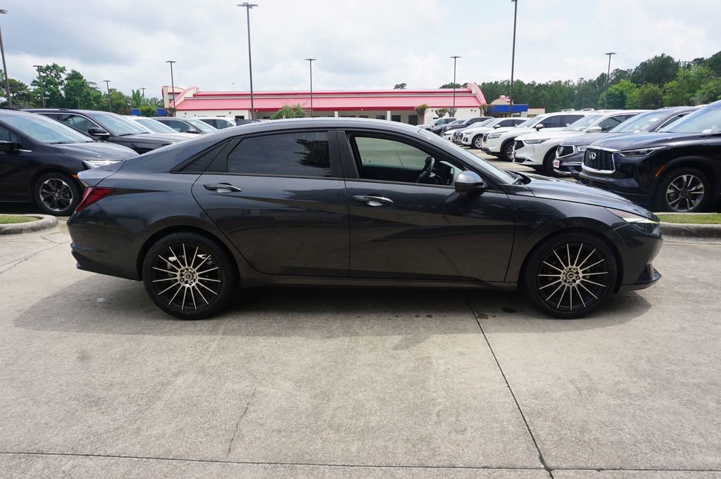 Used 2022 Hyundai Elantra SEL FWD image 21