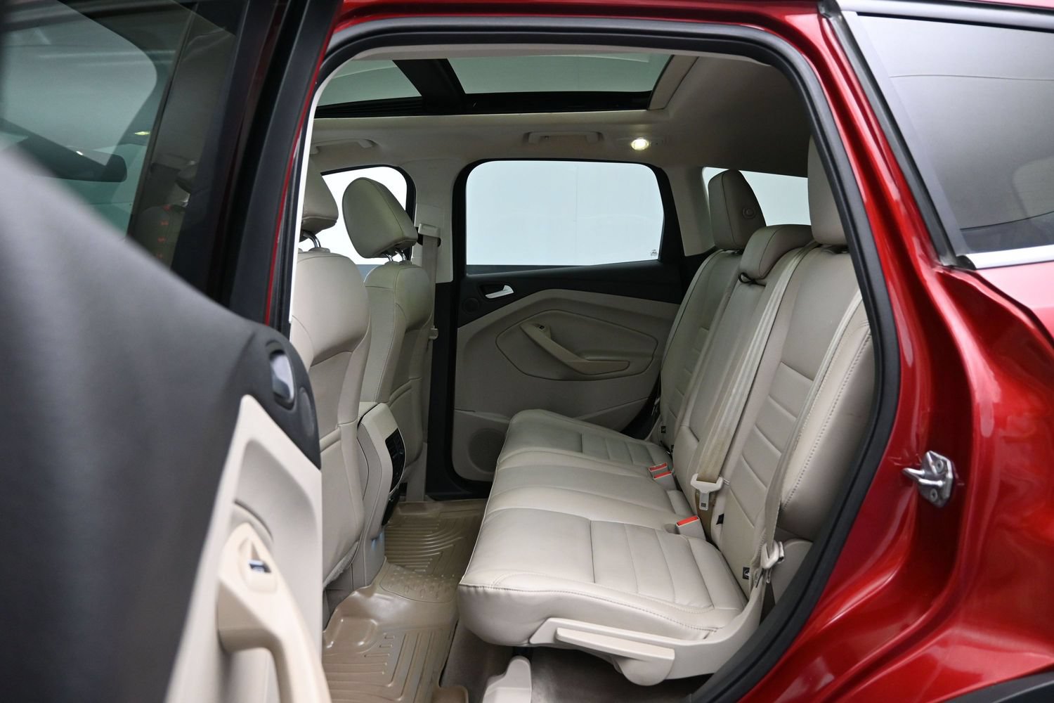 Used 2016 Ford Escape Titanium w/ Equipment Group 301A AWD/4WD image 11