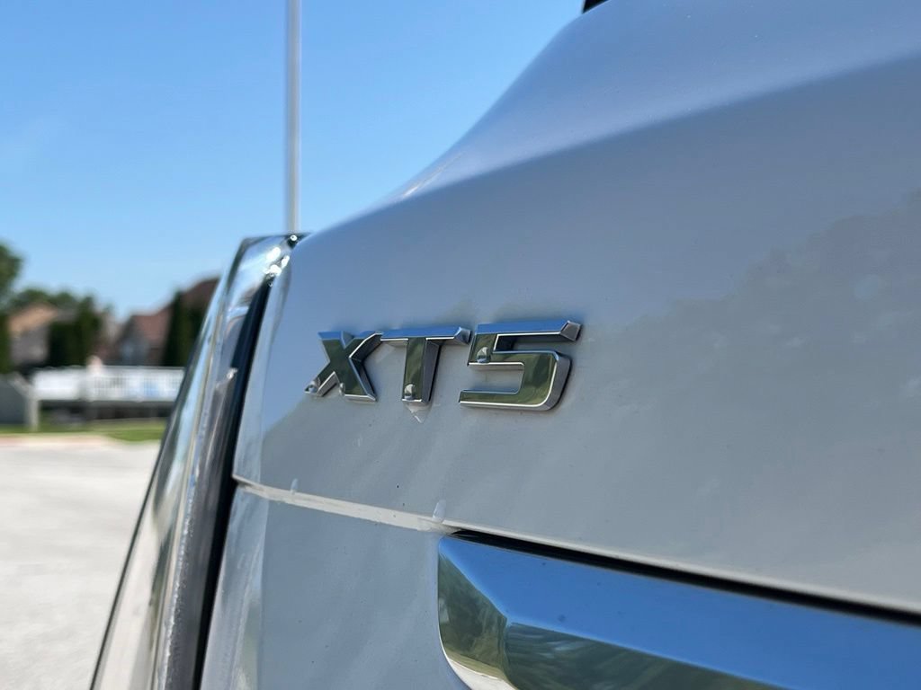 Used 2023 Cadillac XT5 Sportv w/ Technology Package AWD/4WD image 16