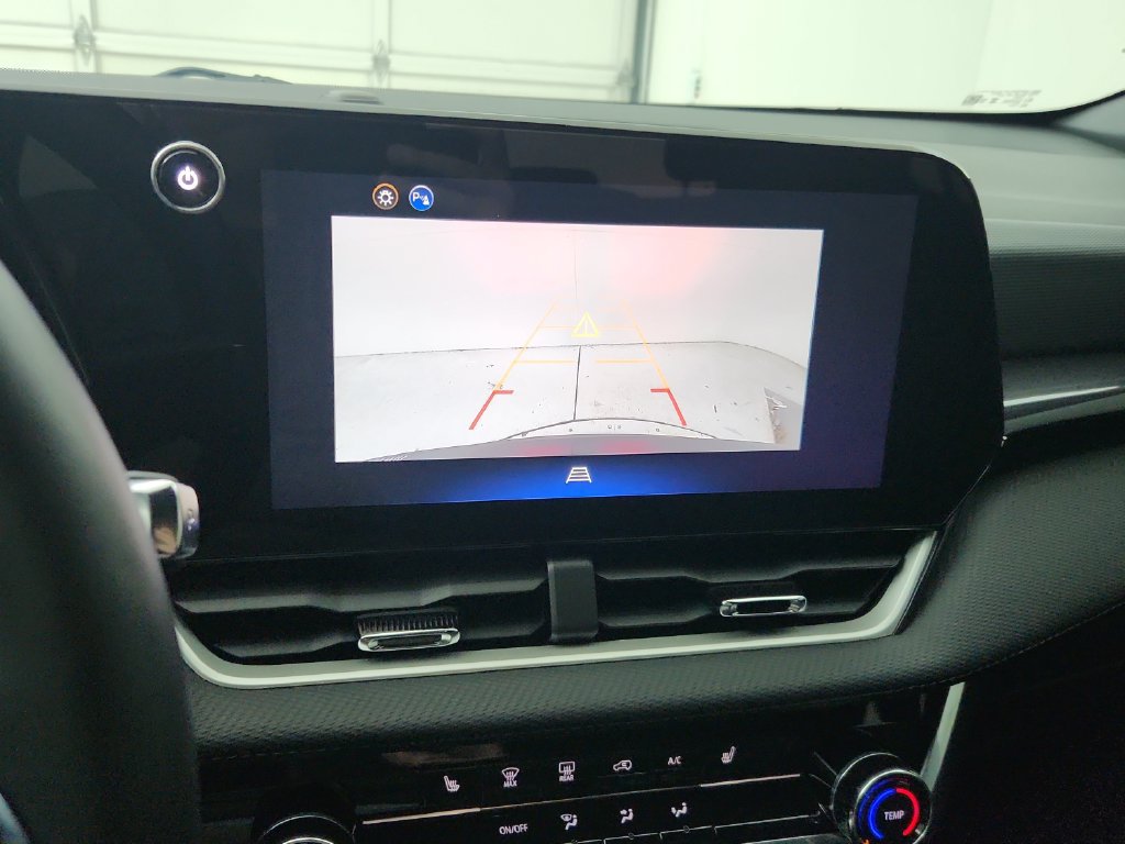 Used 2026 Chevrolet Equinox LT AWD/4WD image 27