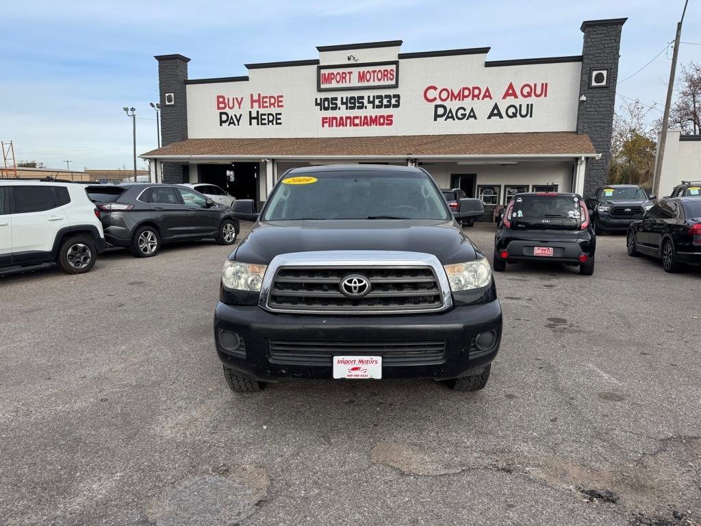Used 2009 Toyota Sequoia SR5 RWD image 2