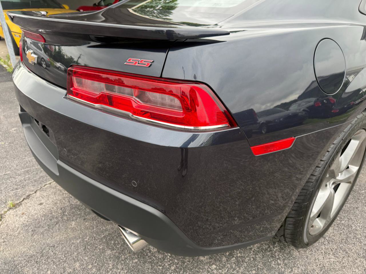 Used 2014 Chevrolet Camaro SS w/ RS Package RWD image 10