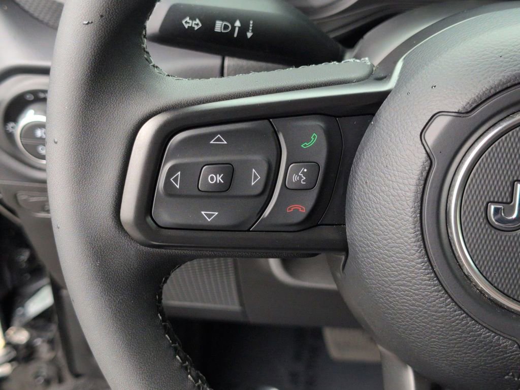 Certified 2026 Jeep Gladiator Mojave image 17