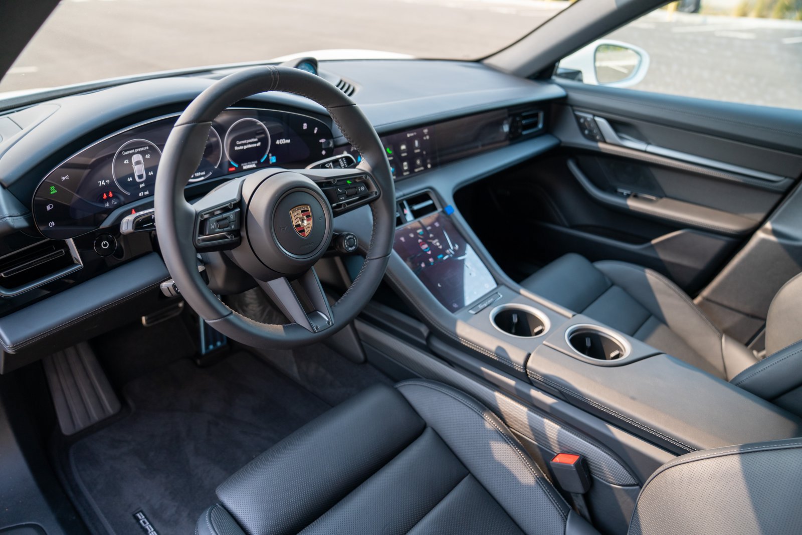 Certified 2025 Porsche Taycan 4S AWD/4WD image 4