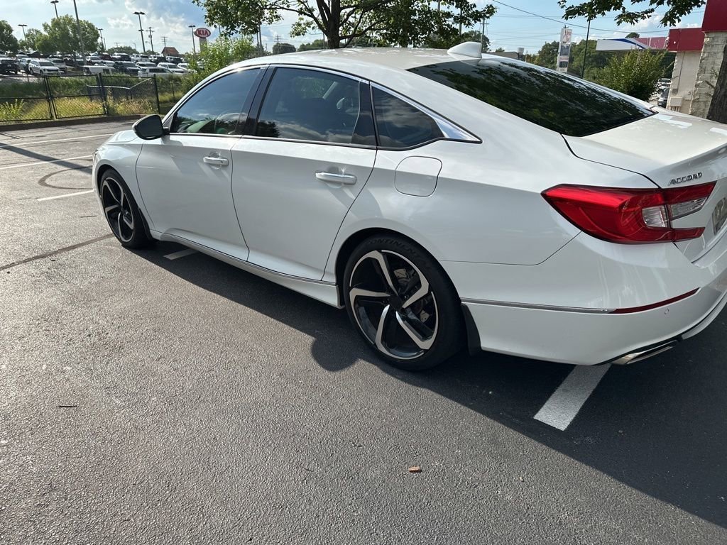 Used 2019 Honda Accord Touring image 5