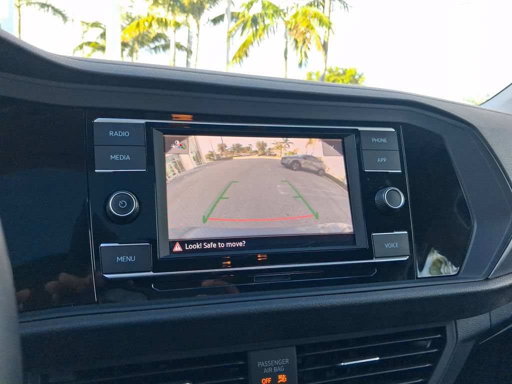 Certified 2023 Volkswagen Jetta SE w/ Panoramic Sunroof Package FWD image 26