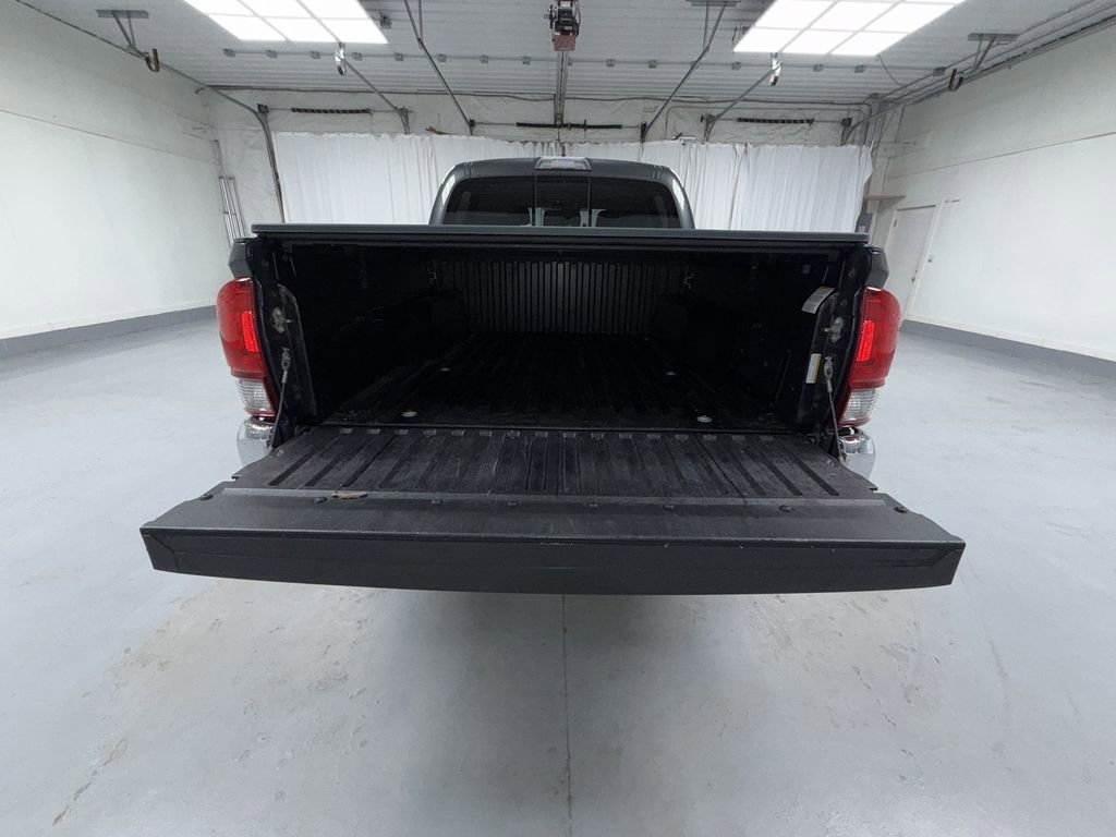 Used 2019 Toyota Tacoma SR5 image 11