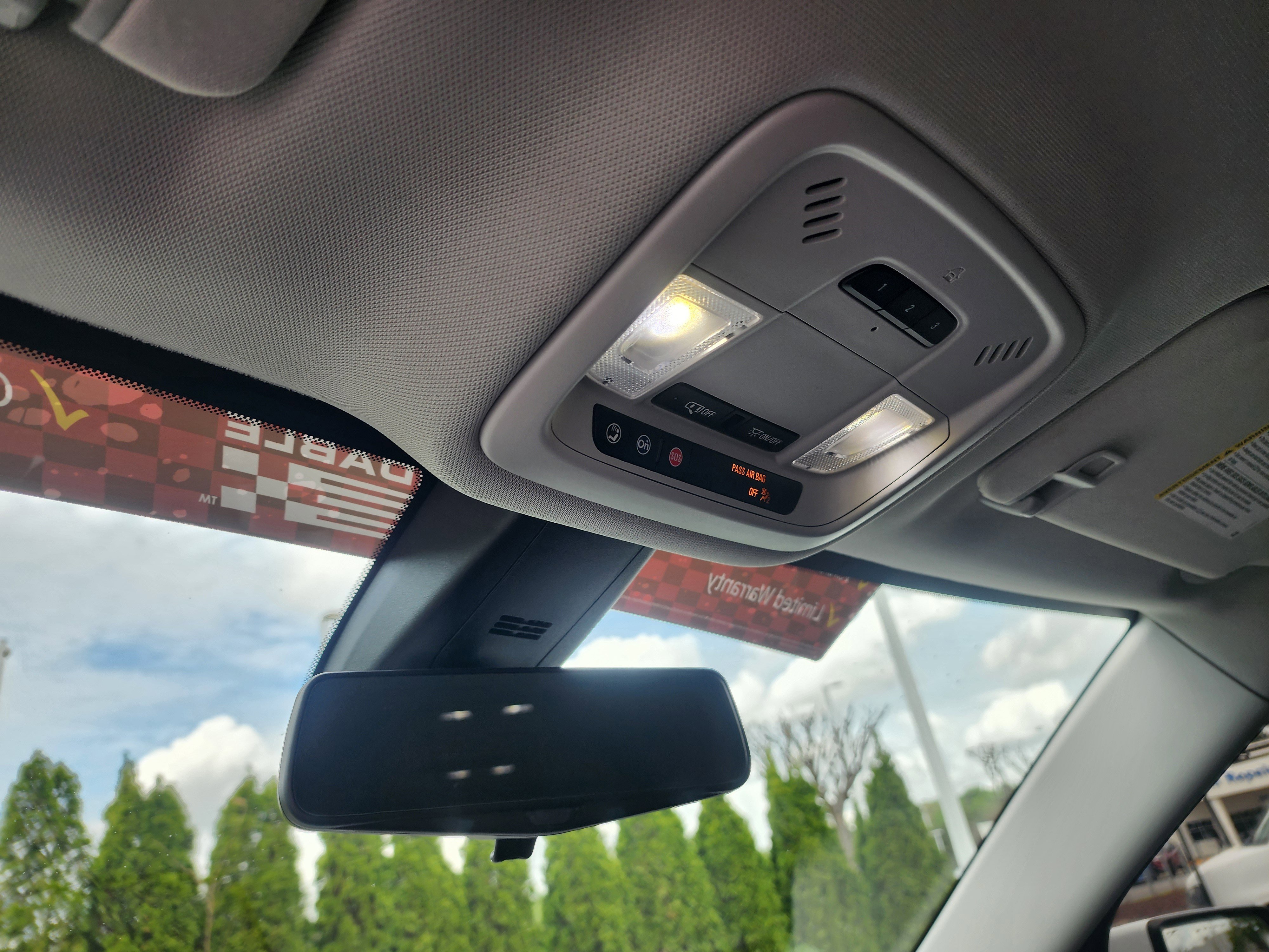 Used 2021 Chevrolet Traverse RS image 34