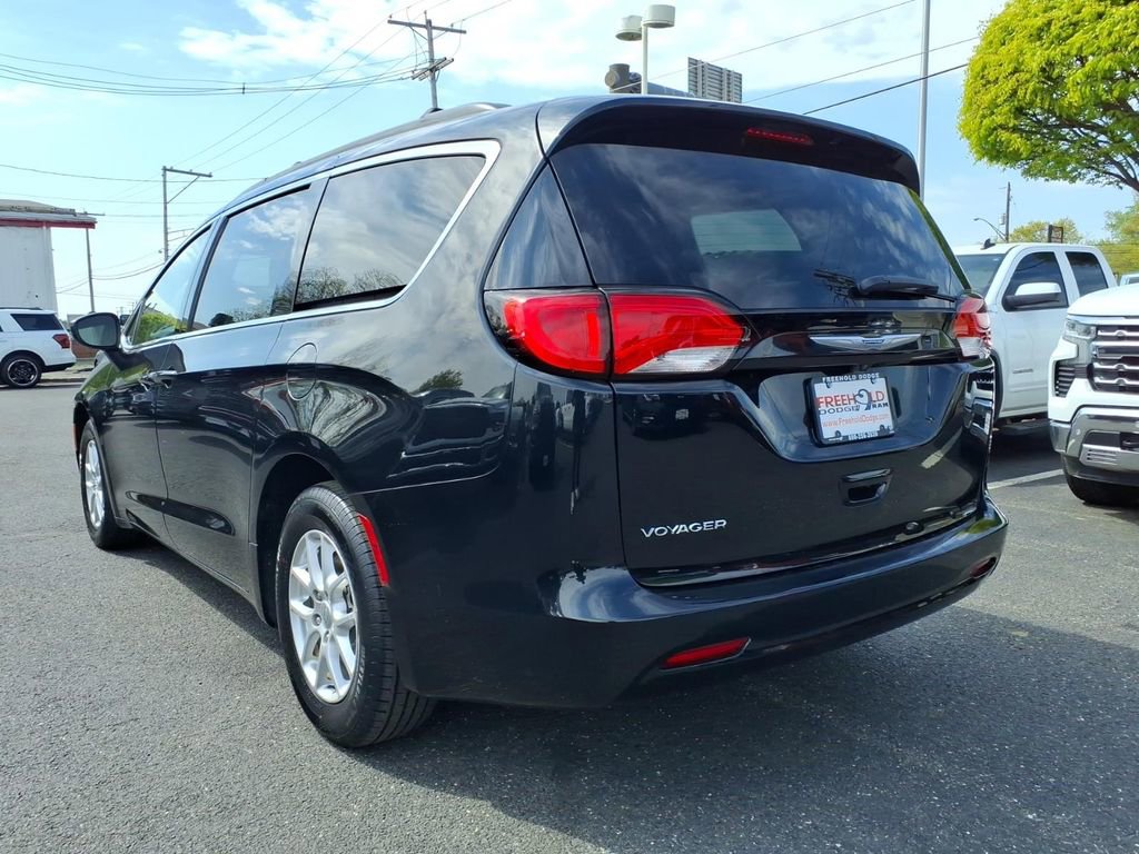 Used 2020 Chrysler Voyager Lxi FWD image 20