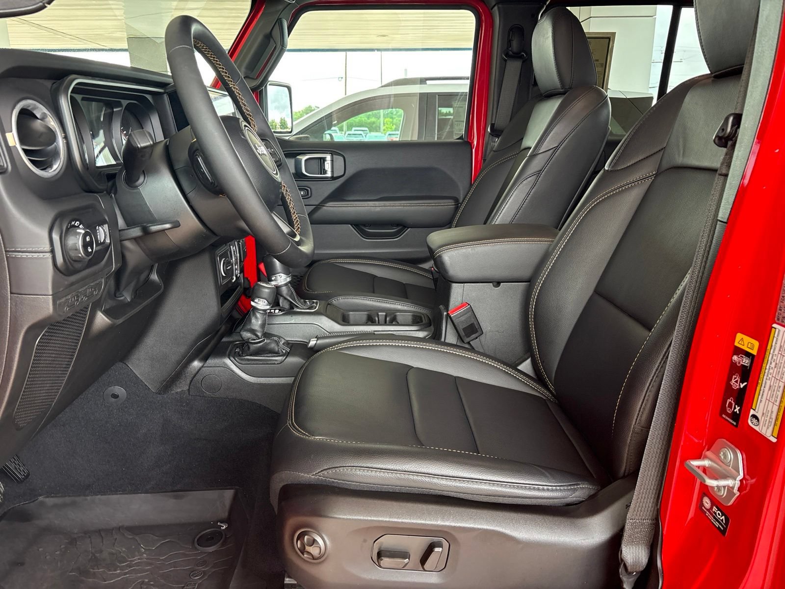 Used 2024 Jeep Gladiator Sport AWD/4WD image 13