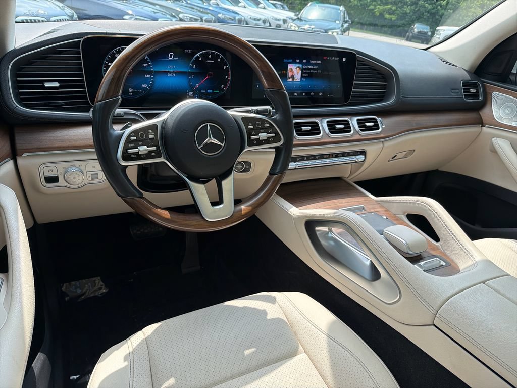 Used 2022 Mercedes-Benz GLS 450 4MATIC image 22