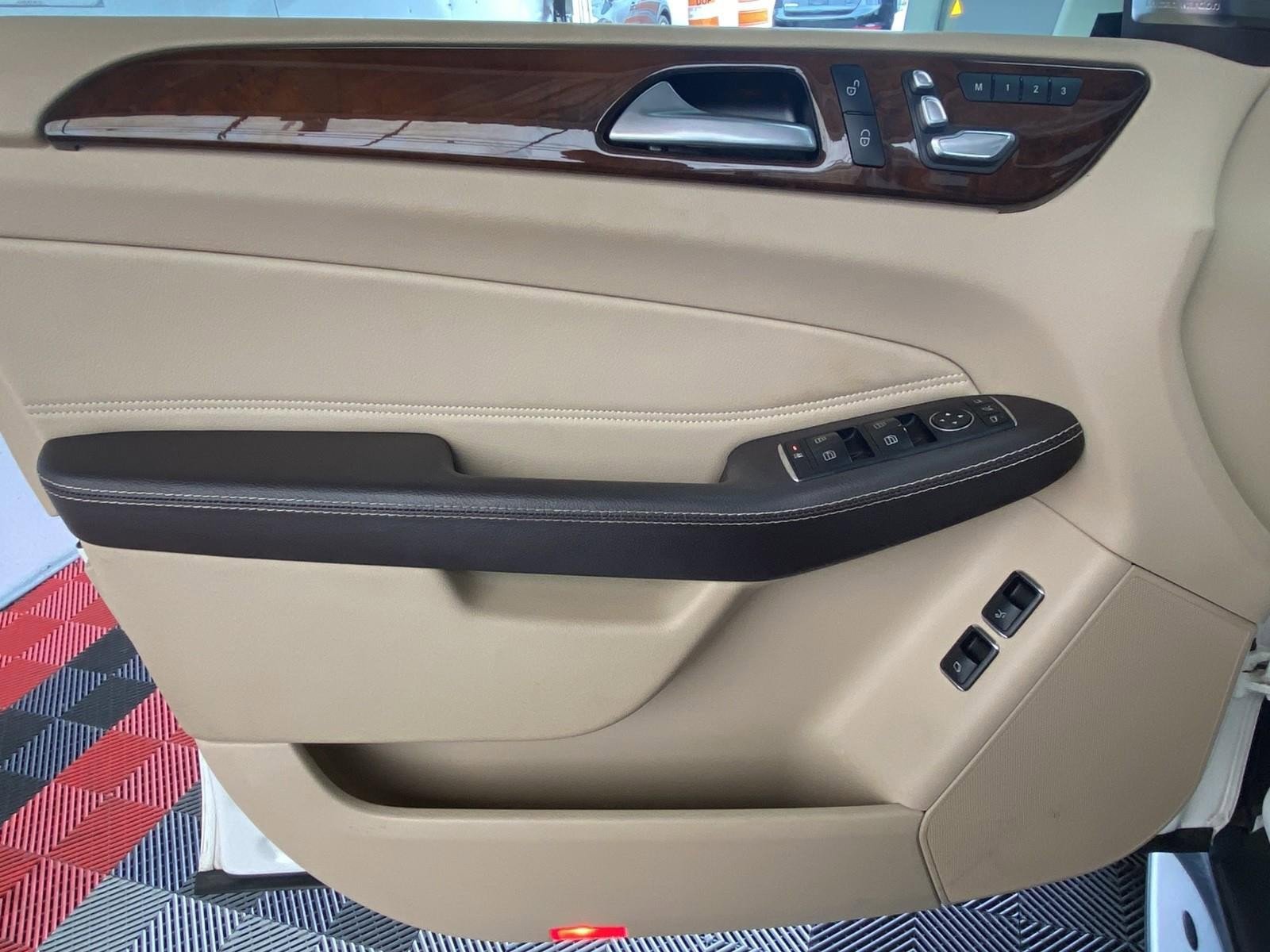 Used 2019 Mercedes-Benz GLS 450 4MATIC image 24