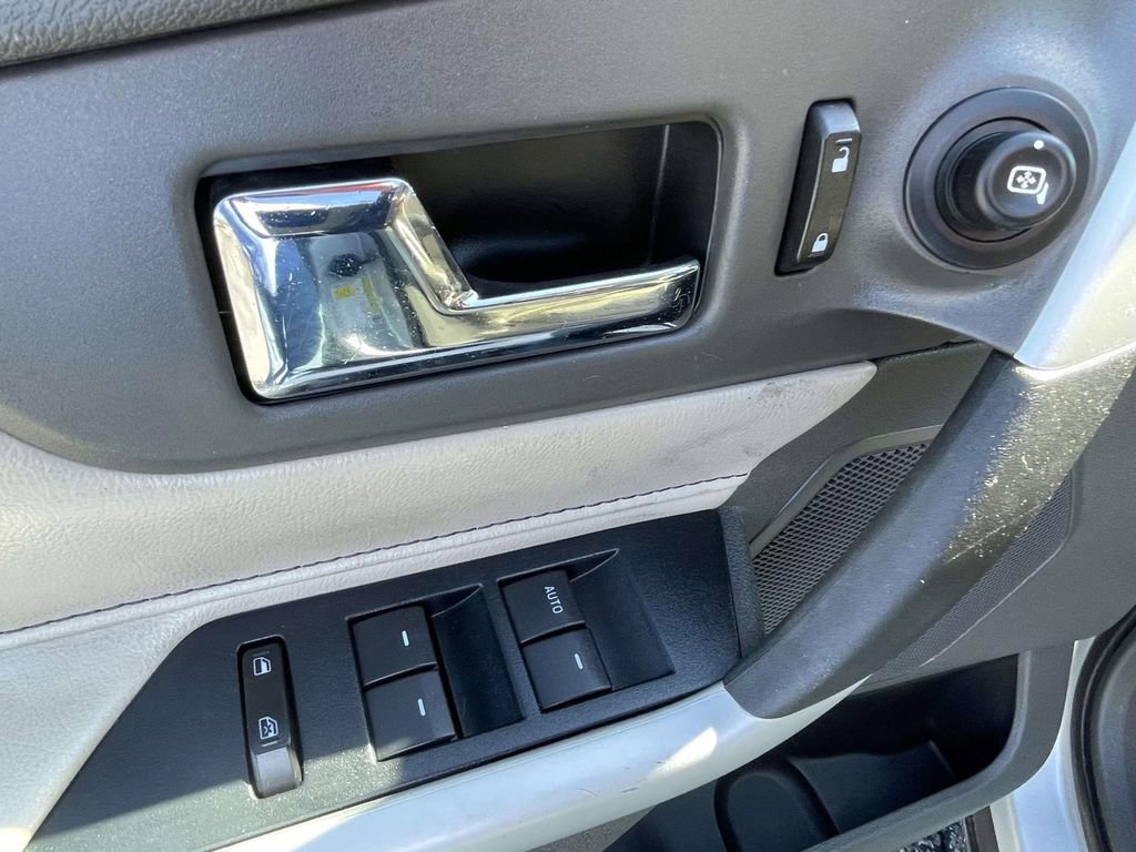 Used 2011 Ford Edge Limited image 17