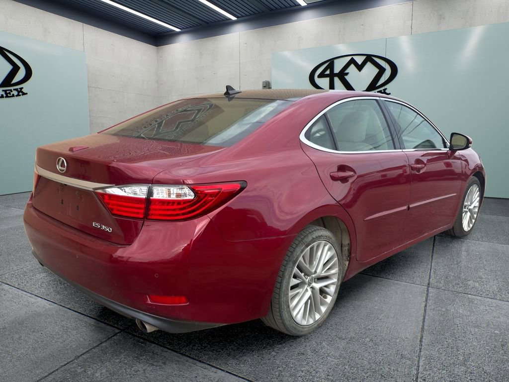 Used 2015 Lexus ES 350 w/ Ultra Luxury Package FWD image 3