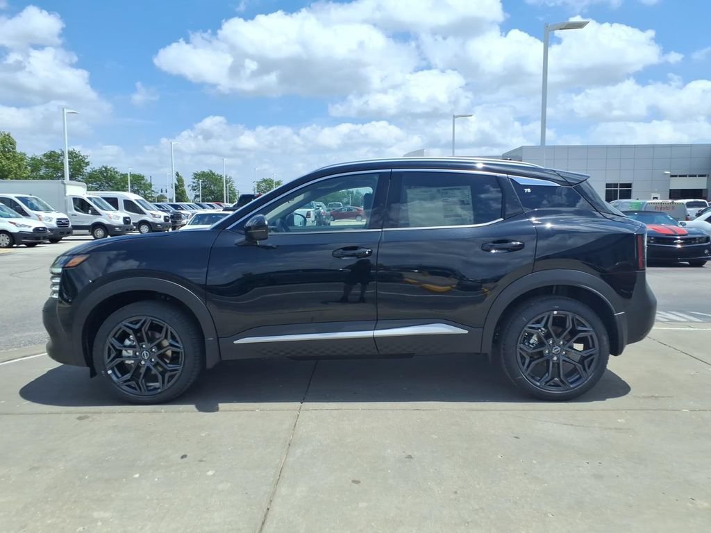 New 2026 Nissan Kicks SR w/ SR Premium Package AWD/4WD image 5