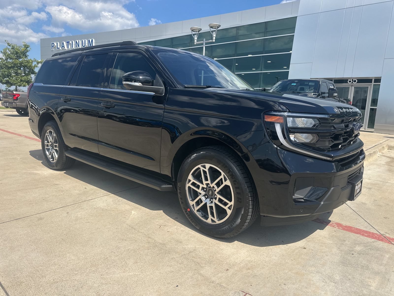 New 2025 Ford Expedition Max Active RWD image 1