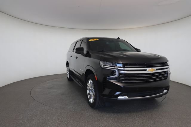 Used 2023 Chevrolet Suburban LT w/ LT Signature Plus Package AWD/4WD image 29