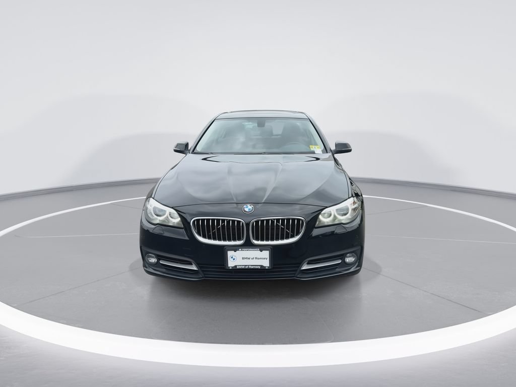 Used 2016 BMW 528i xDrive Sedan AWD/4WD image 3