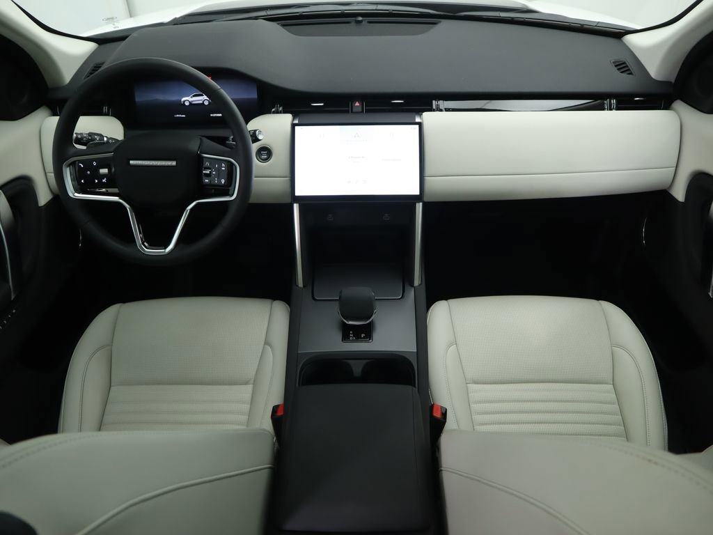 Used 2025 Land Rover Discovery Sport S image 13