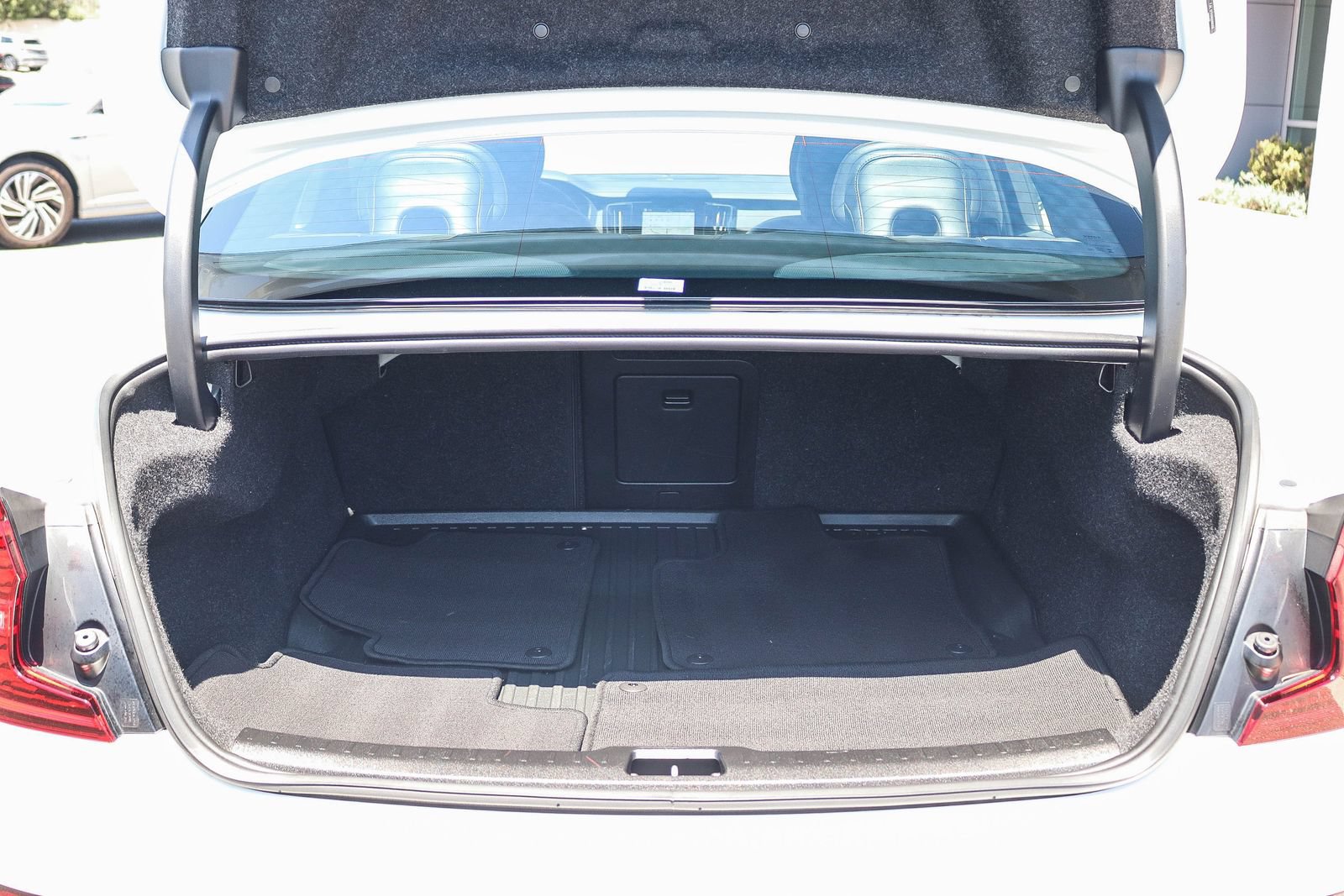 Used 2024 Volvo S60 B5 Plus w/ Climate Package AWD/4WD image 30