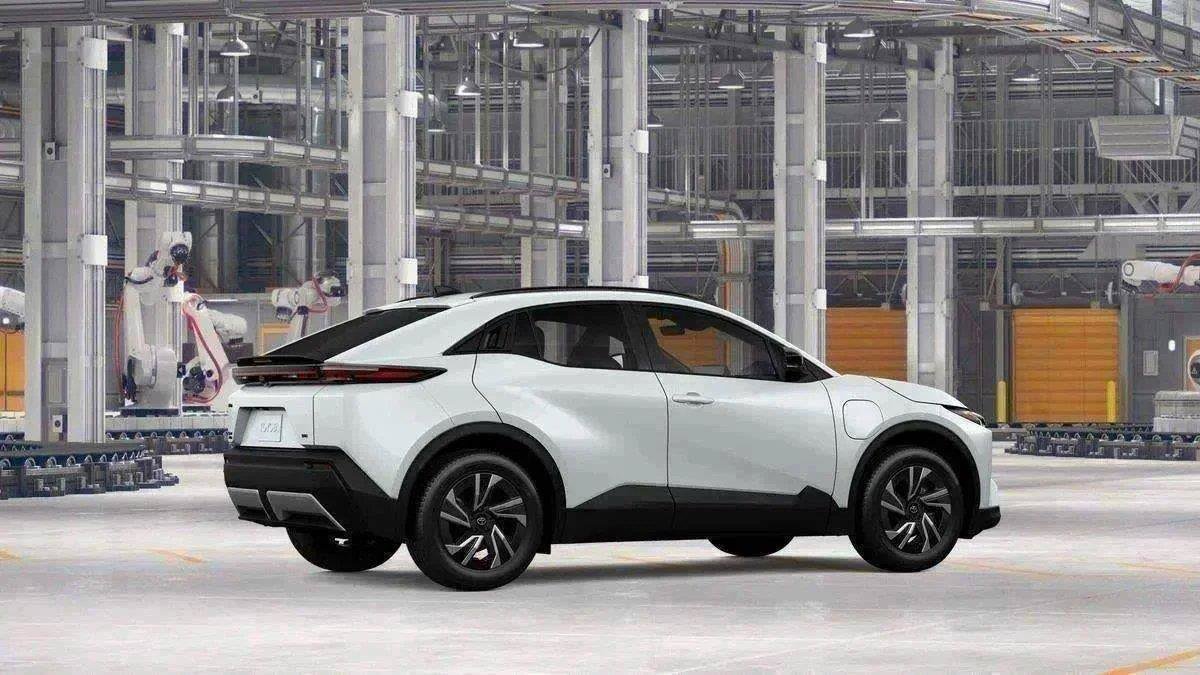New 2026 Toyota C-HR AWD/4WD image 77