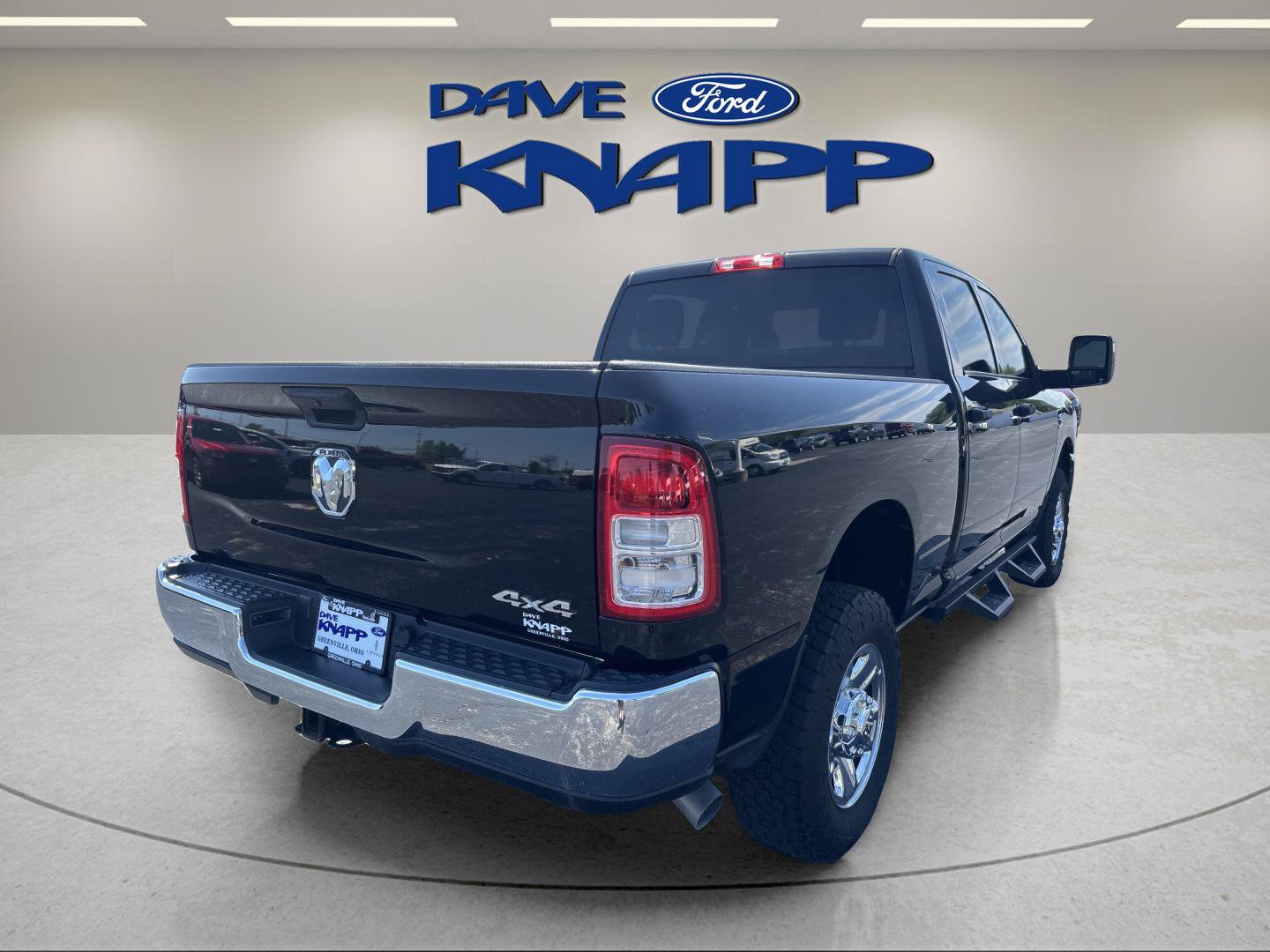 Used 2024 RAM 2500 Tradesman w/ Chrome Appearance Group AWD/4WD image 7