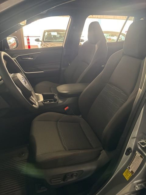 Used 2024 Toyota RAV4 SE w/ Weather & Moonroof Package image 5
