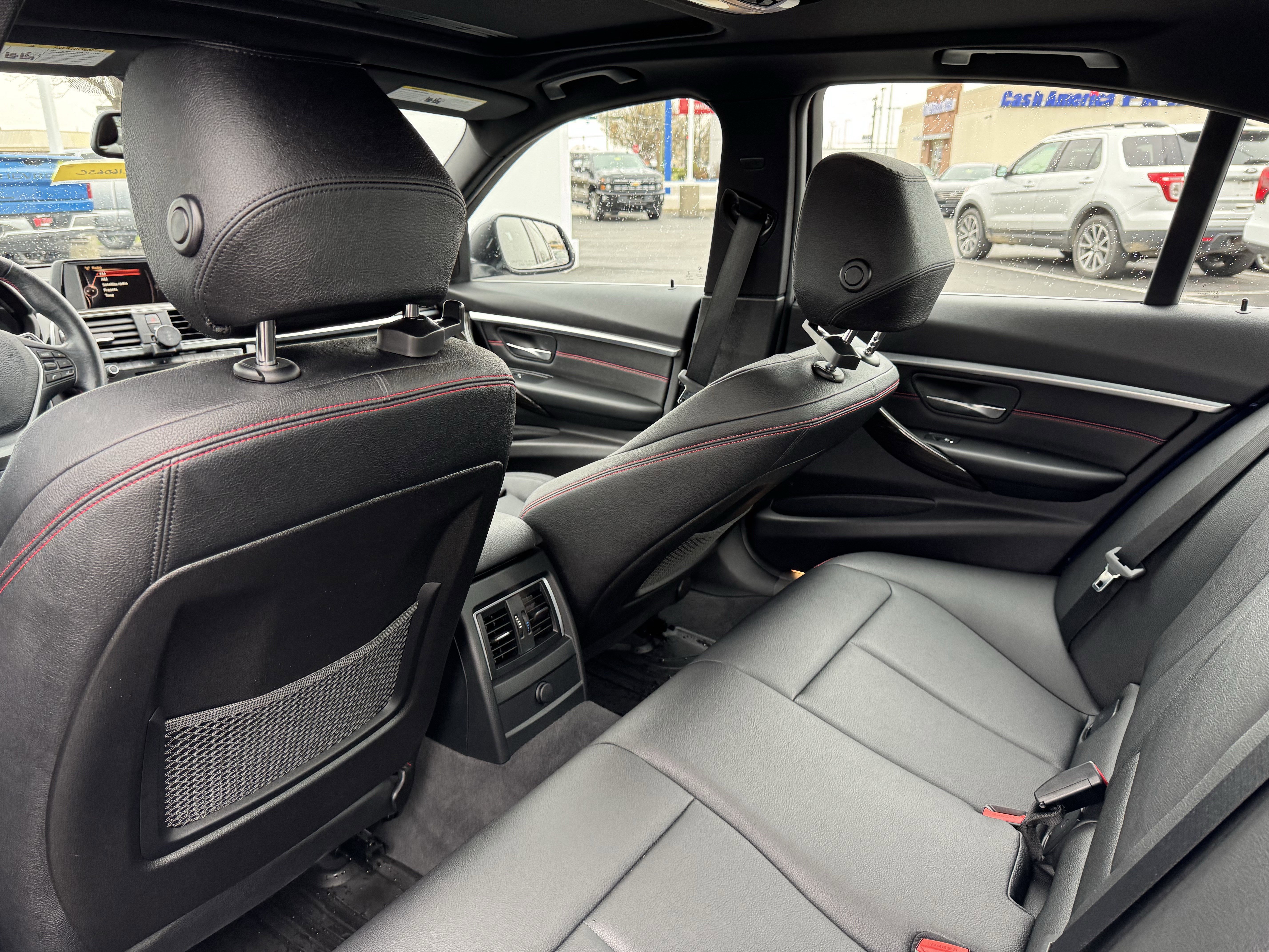 Used 2017 BMW 330i xDrive Sedan image 33