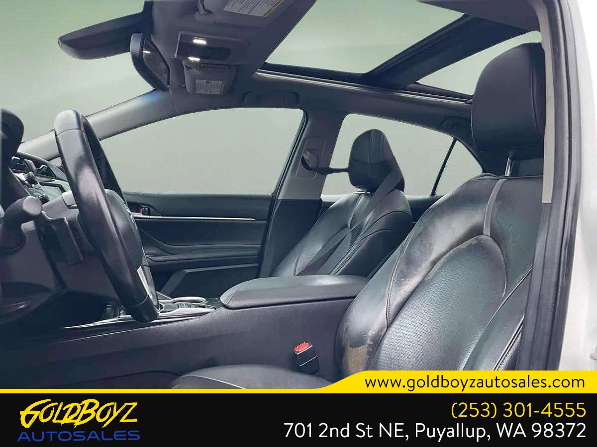 Used 2018 Toyota Camry XSE image 9