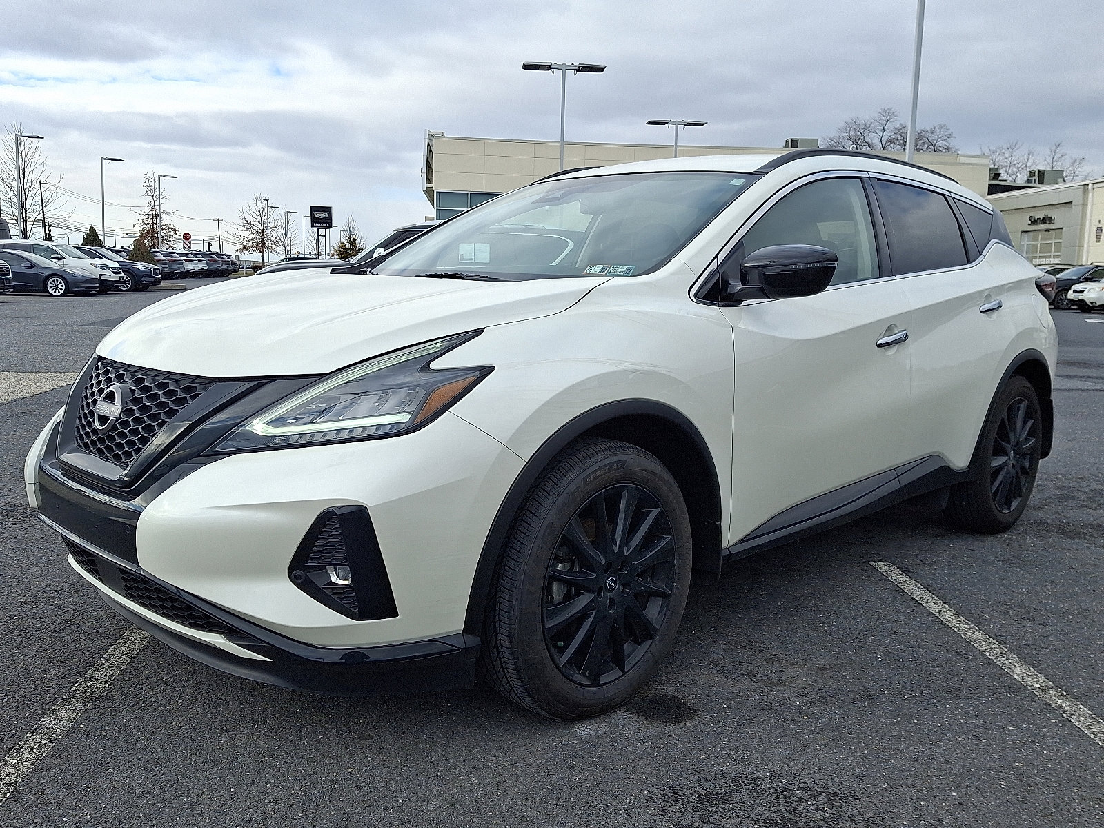 Used 2024 Nissan Murano SV w/ SV Midnight Edition Package image 3