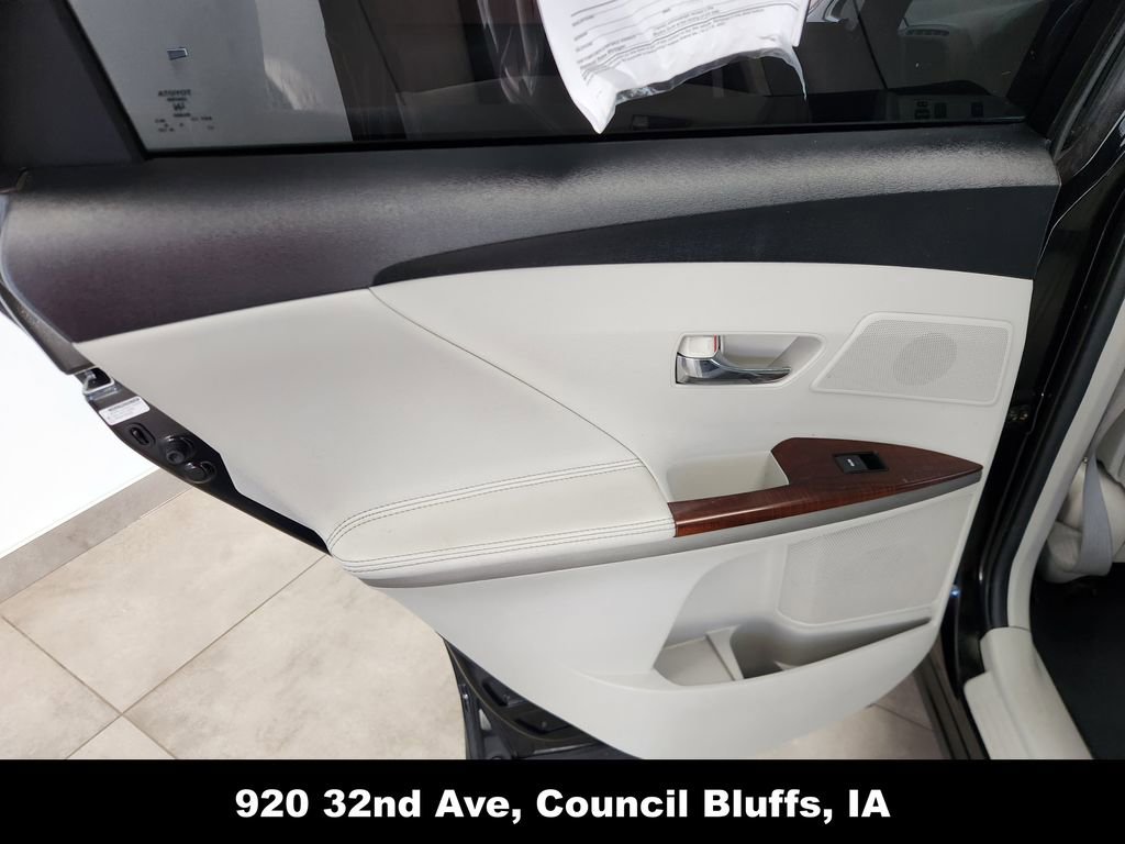 Used 2011 Toyota Venza AWD image 13